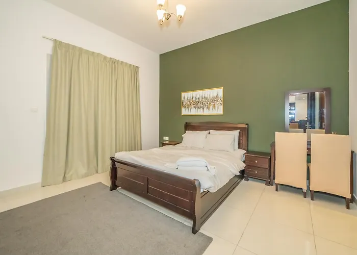Live Spacious 3Br Apartment All En Suite & Balcony