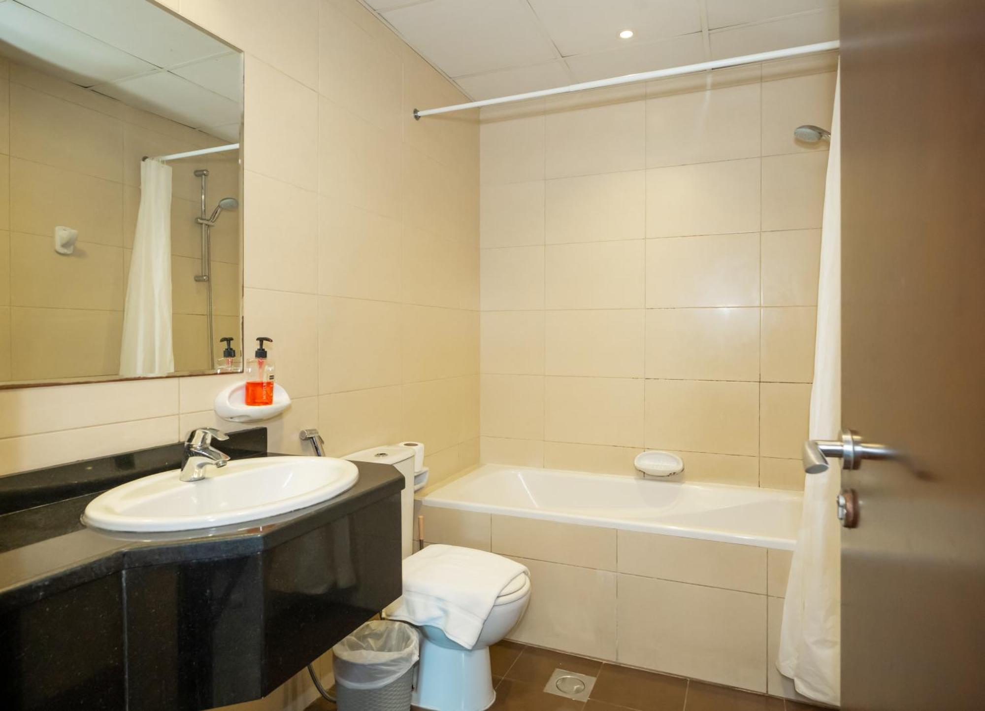 Live Spacious 3br En & Balcony *